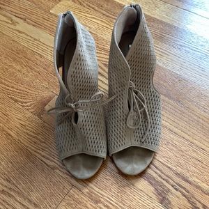 Audrey Brooke Heels